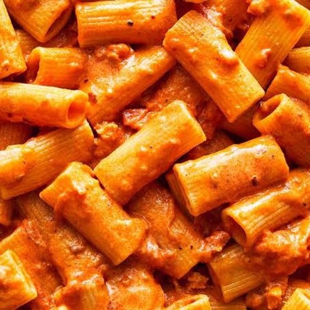 Pasta Rigatoni Vodka Sauce.